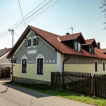 بيت ضيافة Orlov Příbram